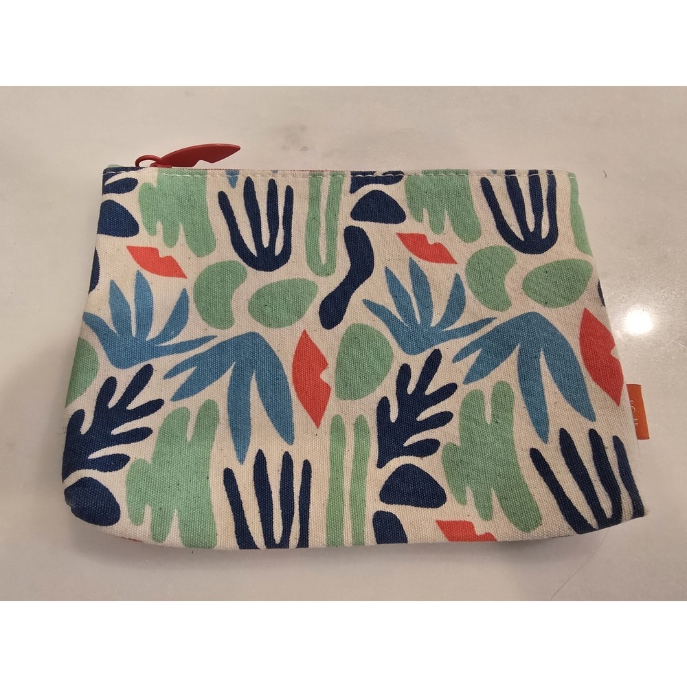 Ipsy Glam Bag Force of Nature Cosmetic Makeup Bag Zip Travel Pouch Red Lips